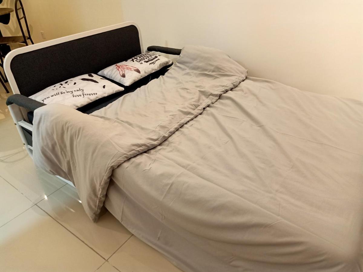 Secret Garden Homestay 5 Pax Near Legoland Sunway Nusajaya  Extérieur photo