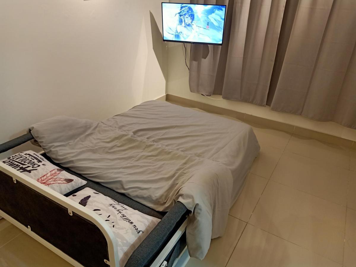 Secret Garden Homestay 5 Pax Near Legoland Sunway Nusajaya  Extérieur photo